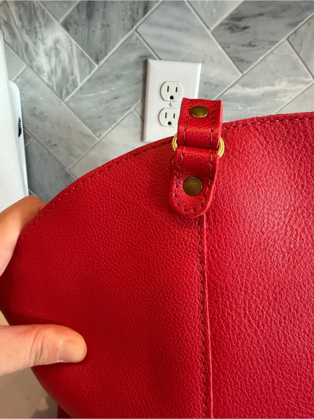 Portland Leather Goods Cherry Large Logan